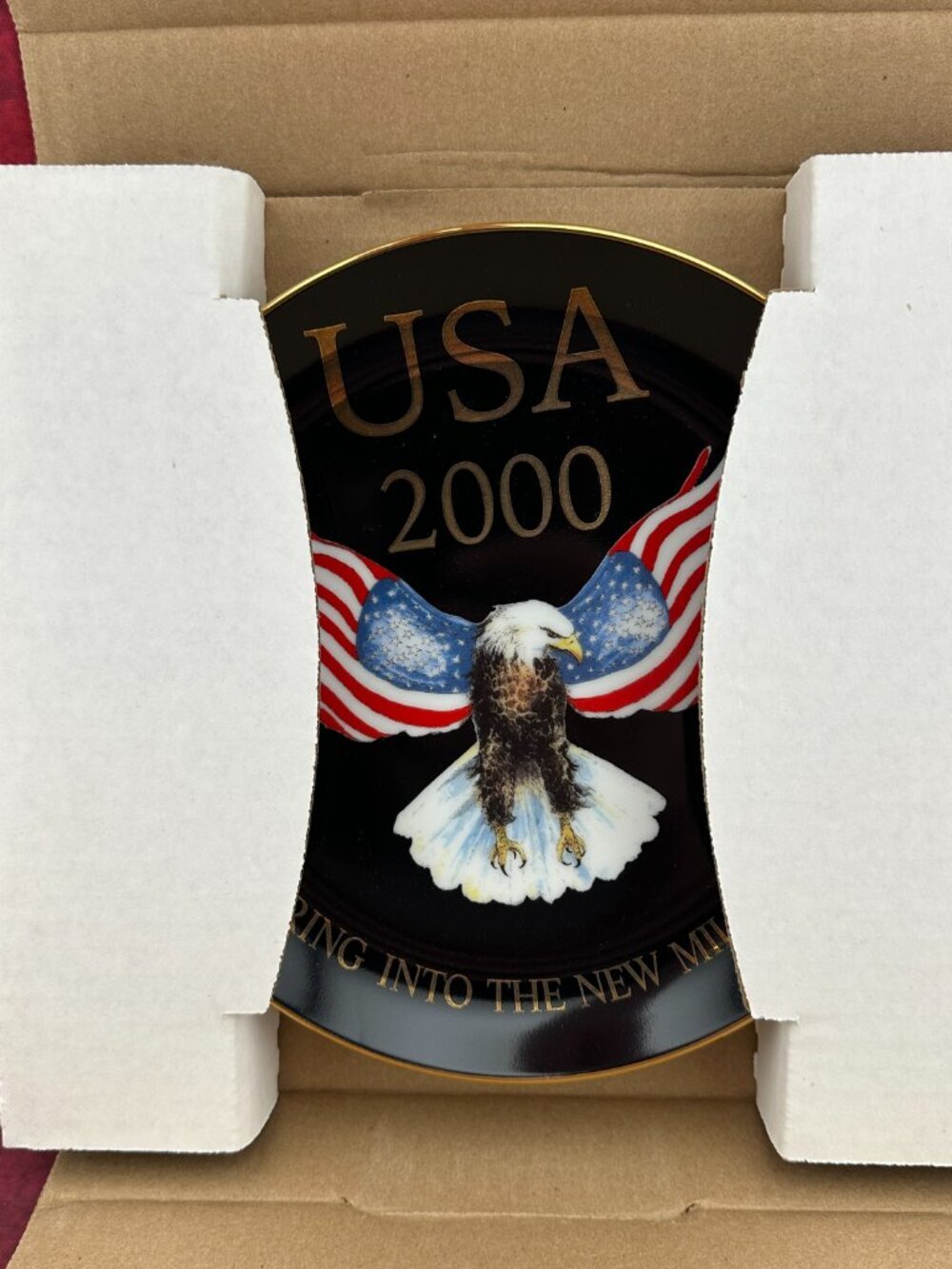 COMMEMORATIVE "SOARING INTO THE NEW MILLENIUM" USA 2000 CERAMIC PLATE w/BOX - Picture 3 of 4